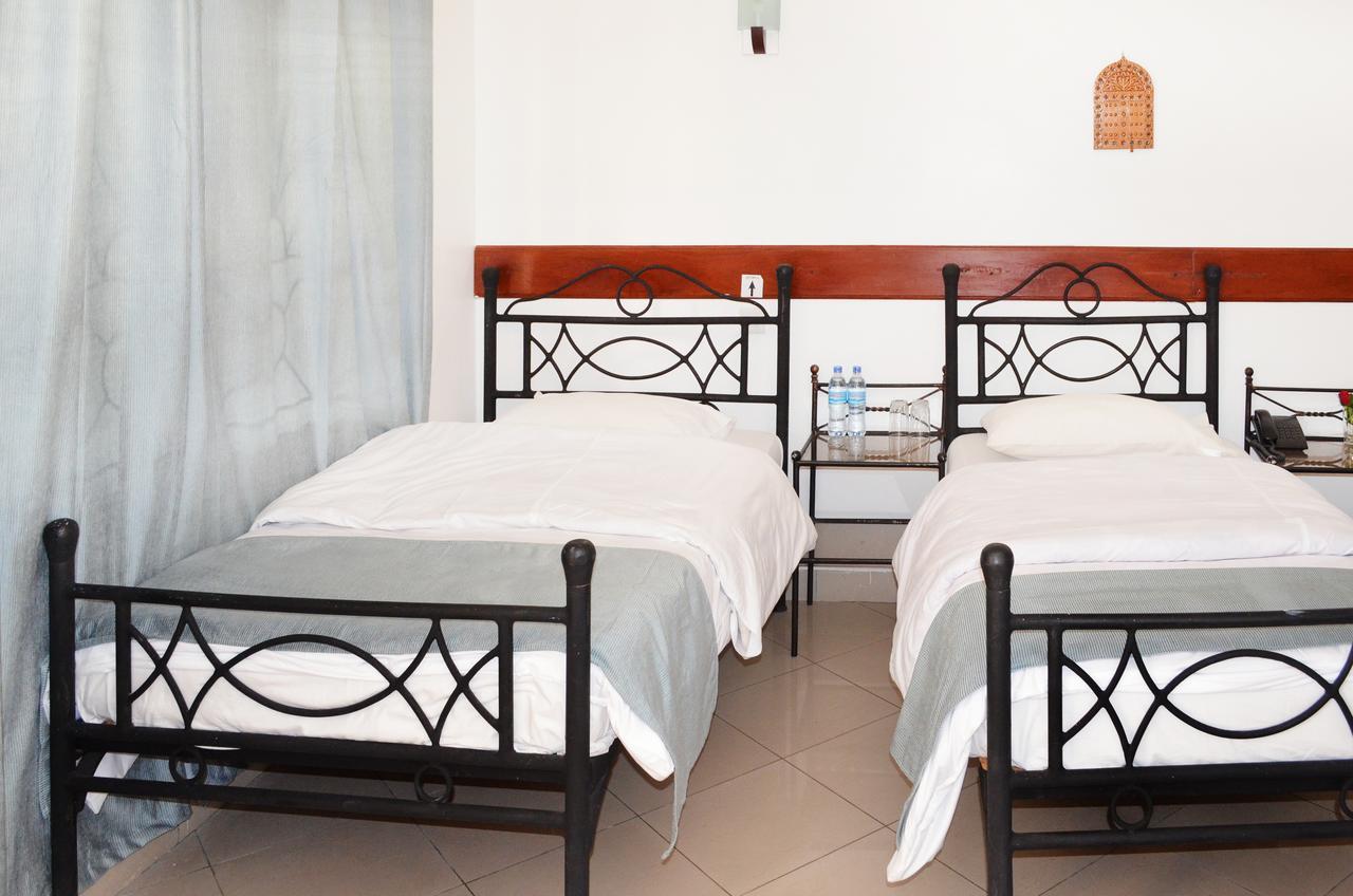 Arusha Naaz Hotel Nkoanrua ภายนอก รูปภาพ